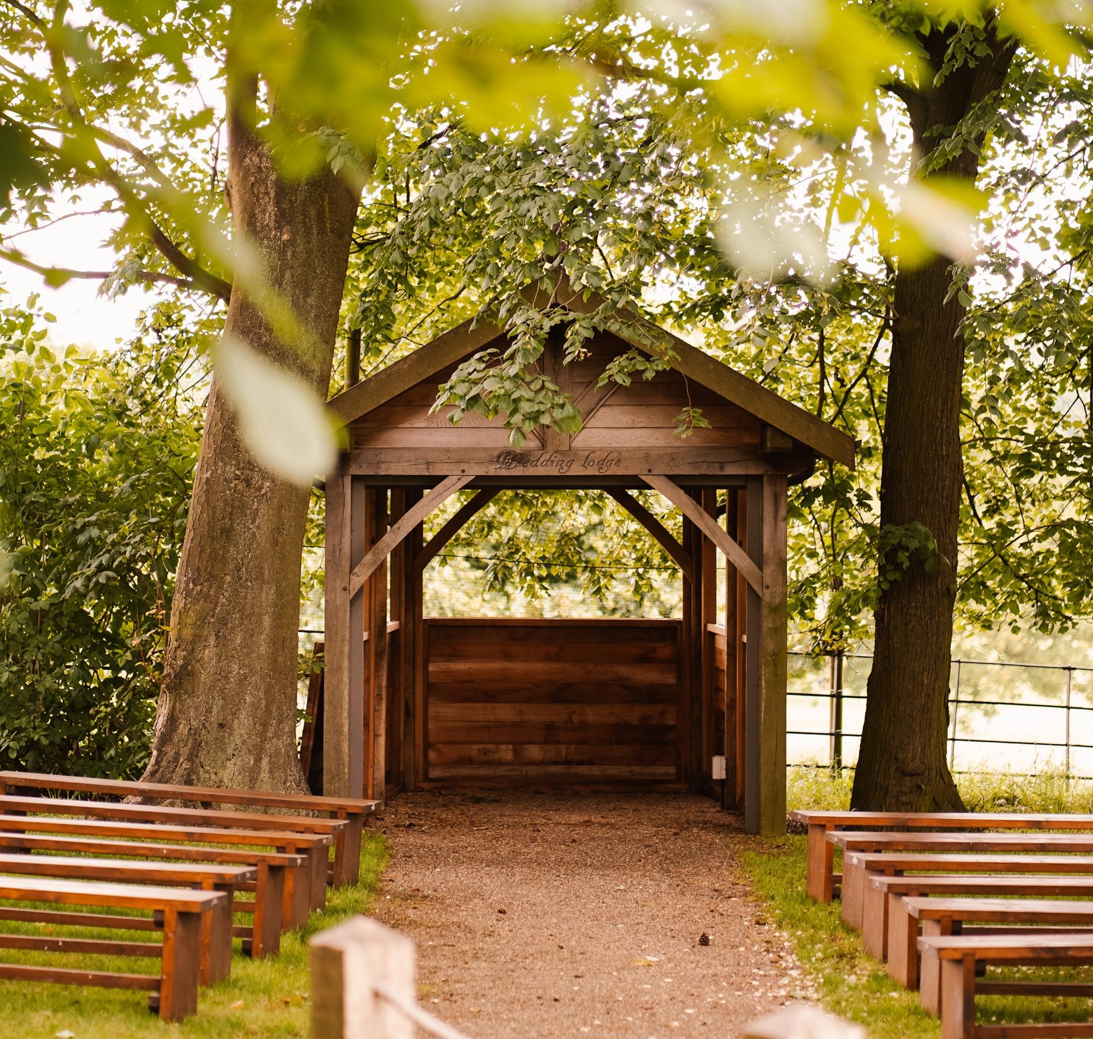 picture2.jpg Outdoor Weddings