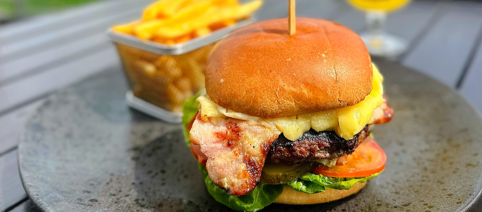 untitled-1669-x-736-px-5.png Spike Bar burger